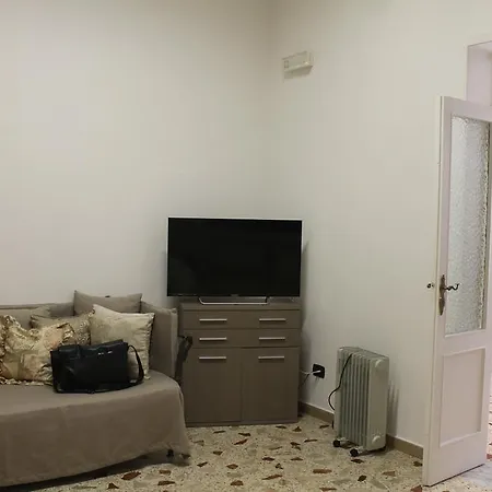 Carlo V - Via Buccarella 19 - 25 Apartman *