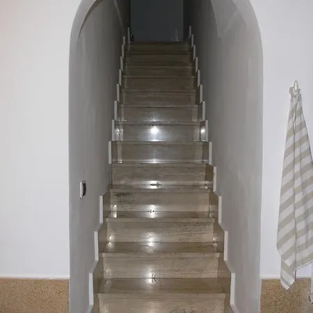 Carlo V - Via Buccarella 19 - 25 Apartman